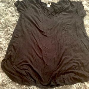 Women’s black tee